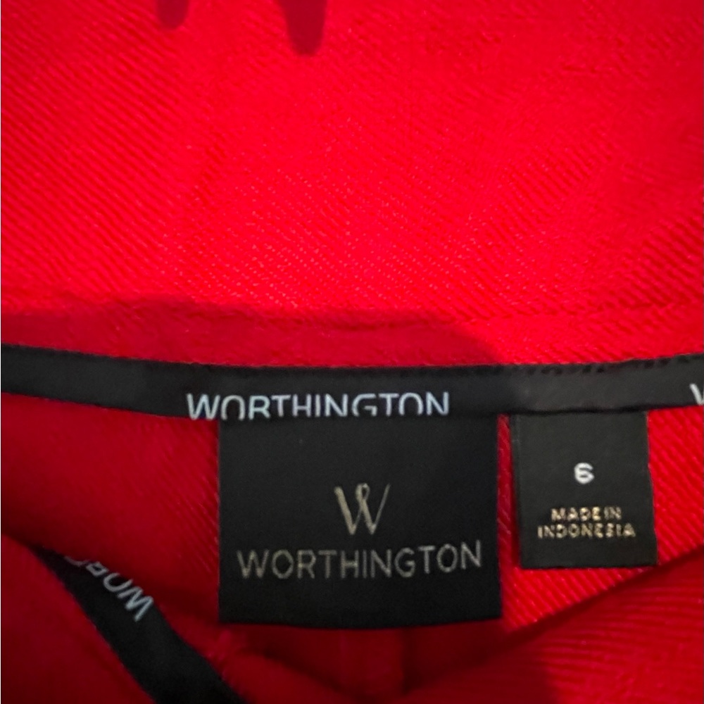 LIKE NEW! Red Dress Shorts Size 6